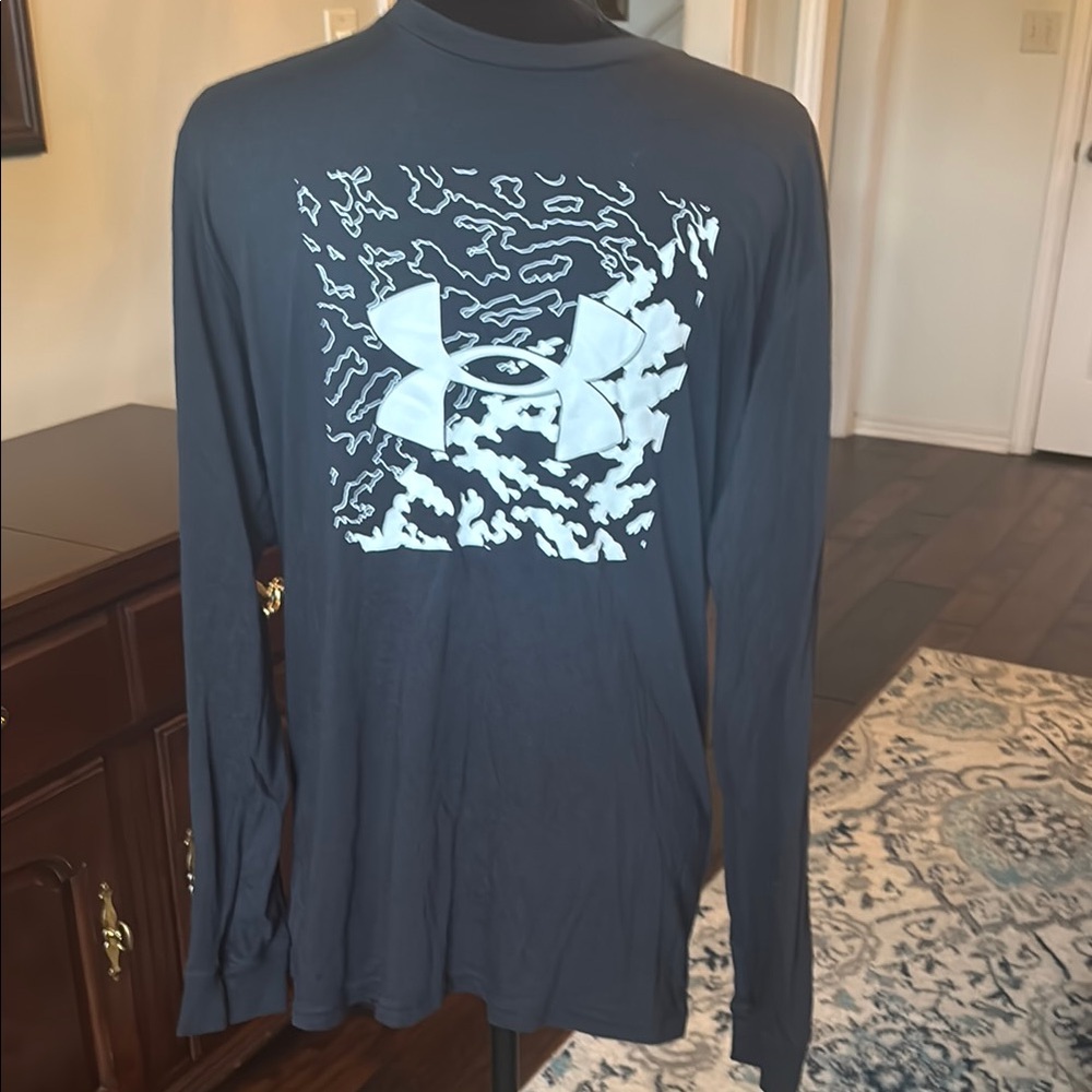 Under Armour Men's Dark Gray Long Sleeve Tee